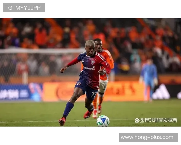 堪萨斯勇战达拉斯FC决战美职联赛场精彩纷呈